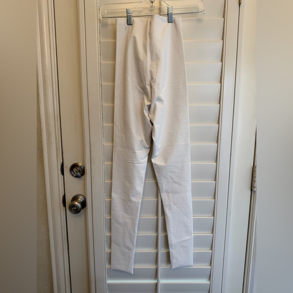 NWT Commando Faux Leather Leggings in White - Size XS - Picture 7 of 10